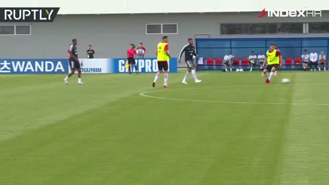 Trening Francuske prije utakmice s Danskom