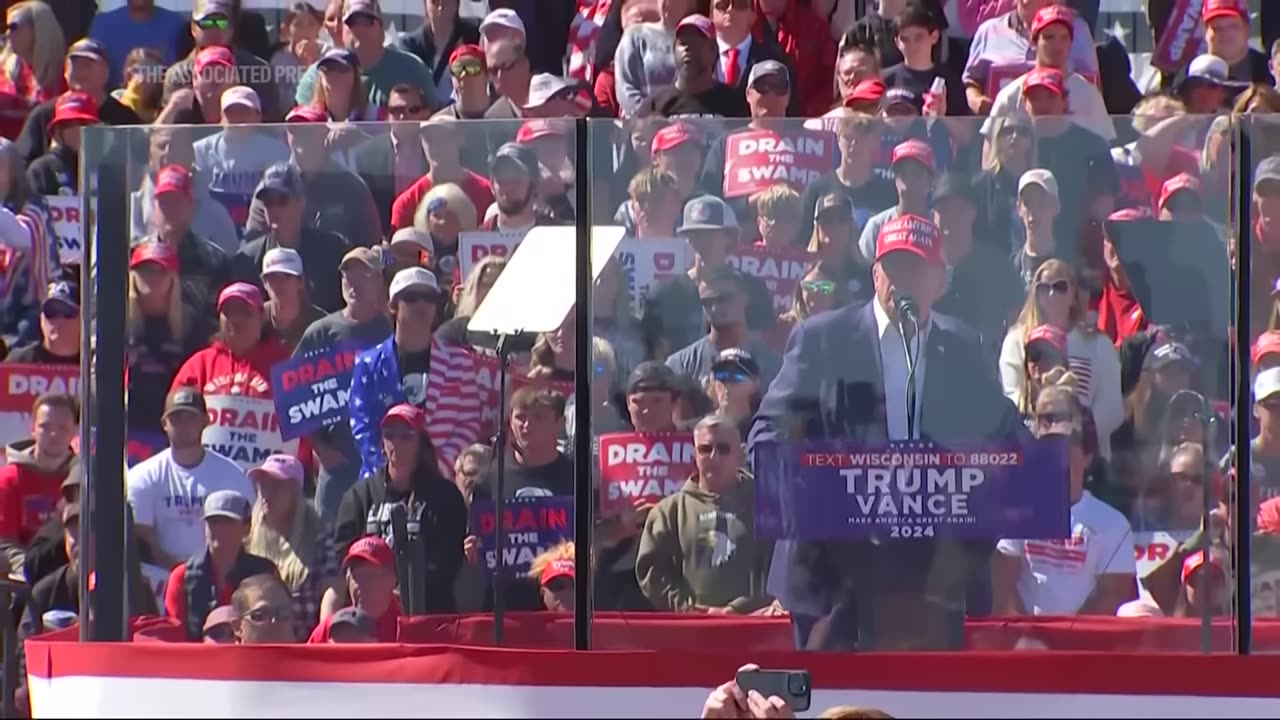 Rally attendee faints in the middle of Trump speech in Wisconsin