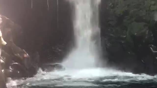 Amazing backflip in Rincón de la Vieja Volcano Waterfall