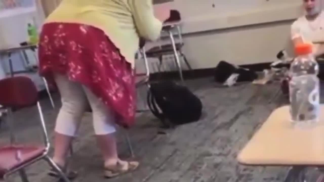 Teacher Berates A Student For Not Wearing A Mask