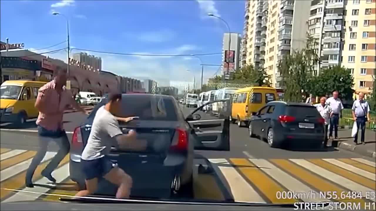 AMAZING Car Crash