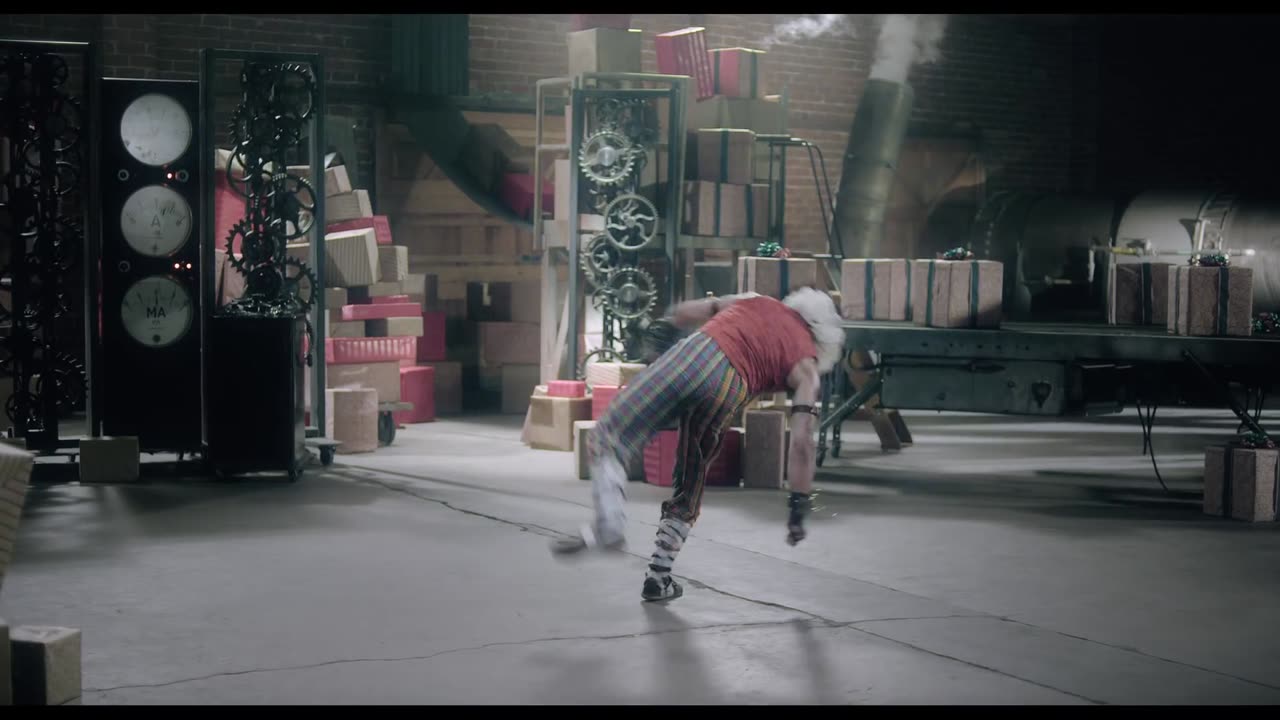 Justin Bieber - Santa Claus Is Coming To Town (Arthur Christmas Version)