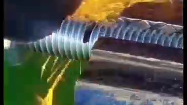 Screws can also be transformed into very practical tools, do not throw away