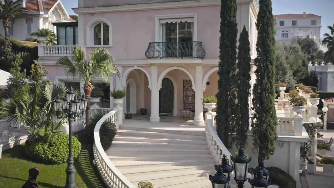 Captivating Expansive Villa in Cap D'Antibes, France