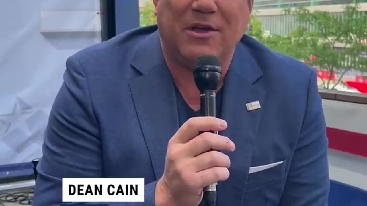 Dean Cain on Trump: “He’s a remarkable human being and he’s got my full support"