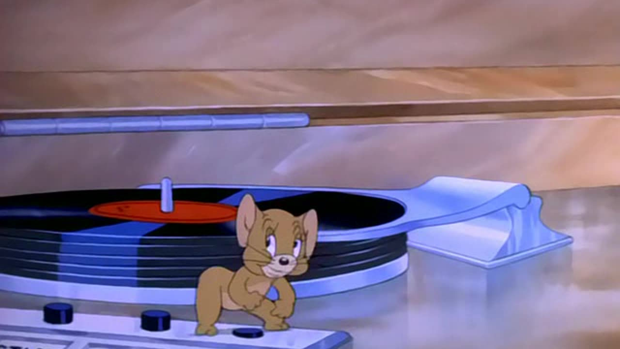 Puss n' Toots | TOM AND JERRY | 1942