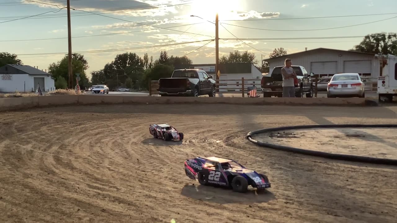 07/19/24 Heat race 1 traxxas mudboss modified rc.s at Metz rc raceway