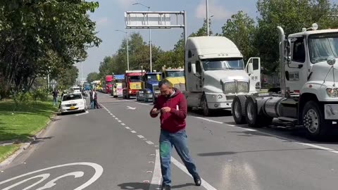 Transportadores marchan contra Petro