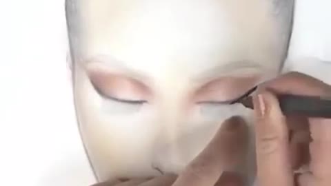 Creativity in painting with makeup