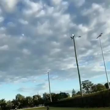 Sydney, Australia: Police Helicopter Reminds Citizens to Only Exercise with 2 People