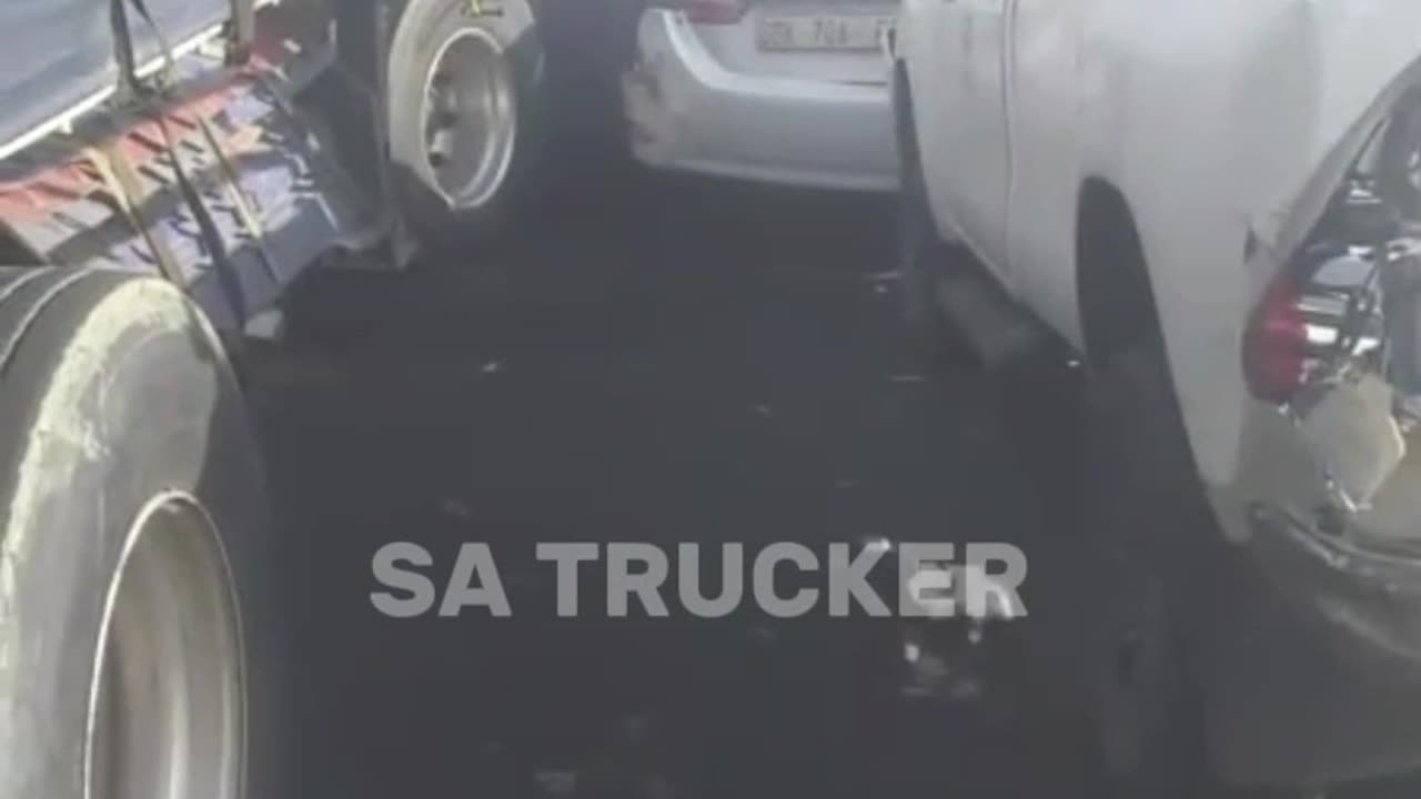 Multiple vehicle crash on N3 at Wardens