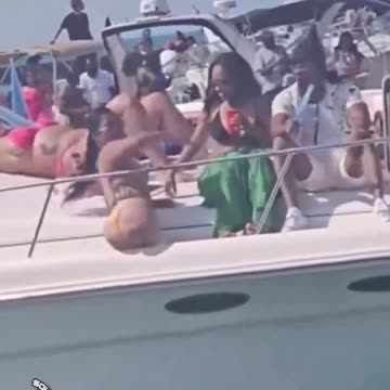 Legless woman twerking on boat