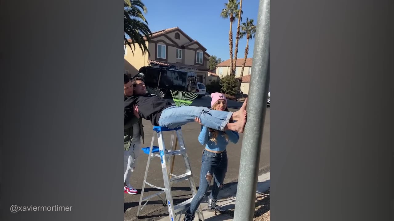 WALKING ON A STREET LIGHT