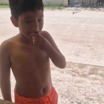 Zane tried his first fresh oysters and loved it! Freshness by the sea at Tubajon, Laguindingan