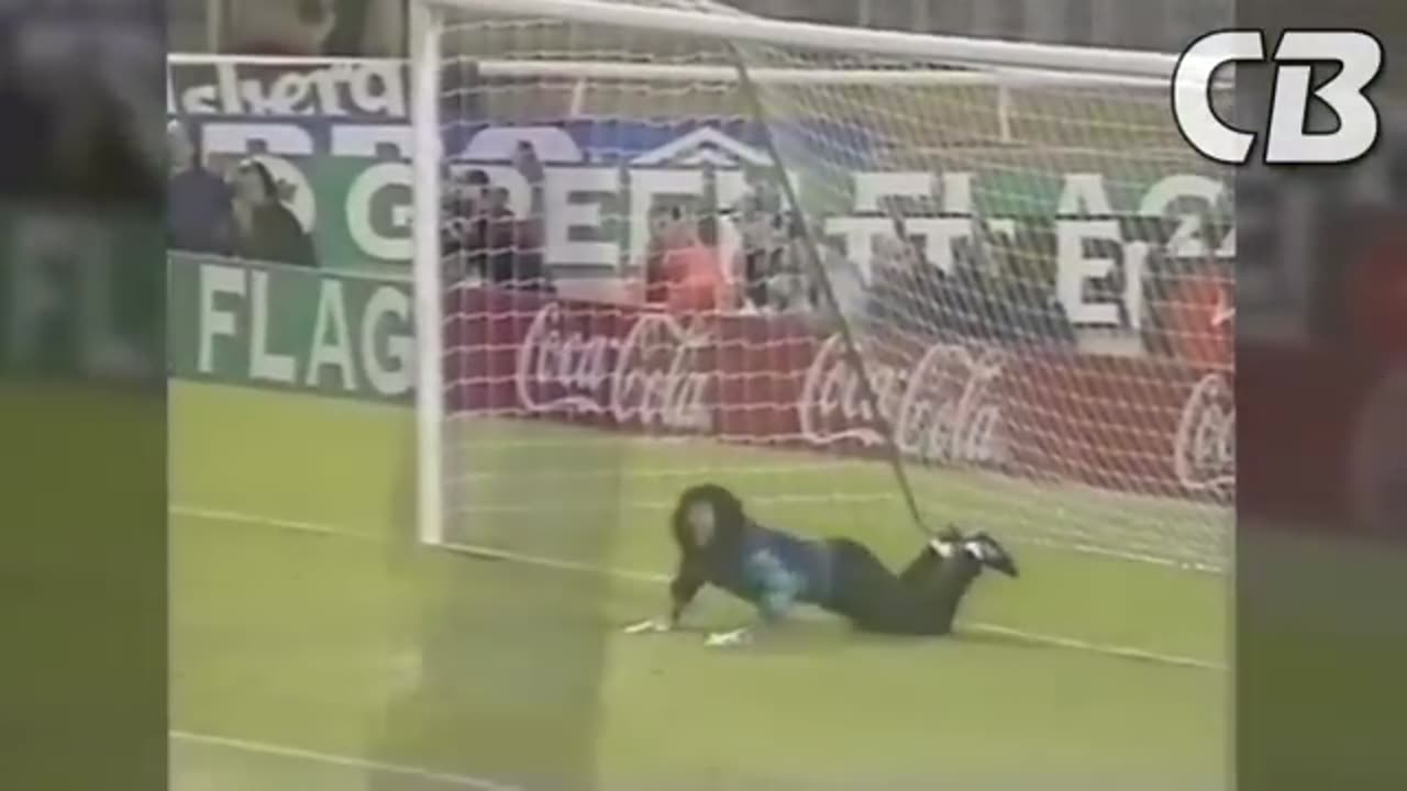 Rene_Higuita_●_El_Loco_●_Best_Moments_Ever