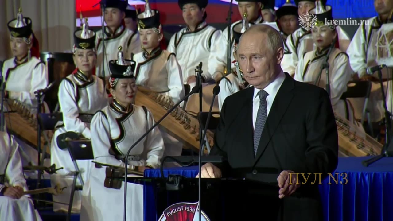 Putin at a gala reception to mark the 85th anniversary of the victory at Khalkhin Gol