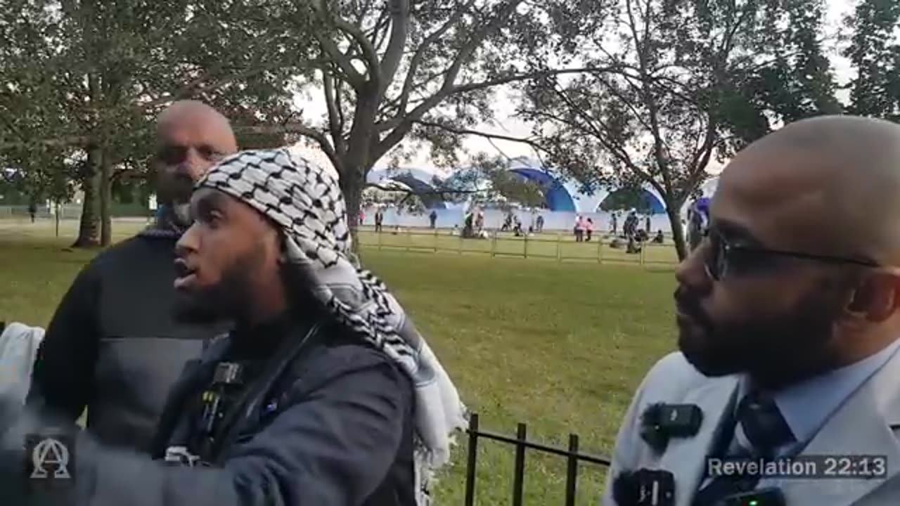Speakers Corner - Scraps Can't Answer The Question - Are Allah's Words Separate From Him - ft Jude