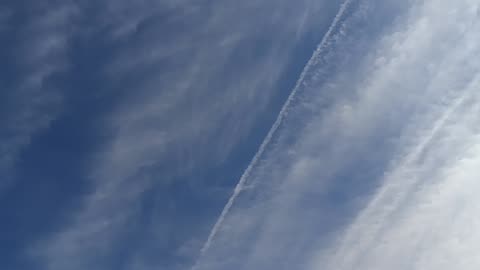 Lots of Chemtrails Today In Pennsylvania