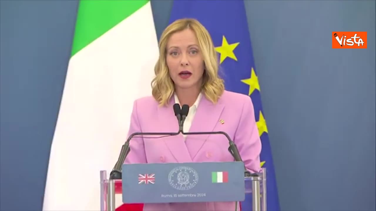 NOTIZIE DA MERDALIA💩Lady Aspen Merdoni💩 detta Giorgia dichiara;'Con Keir Starmer d'accordo a intensificare lotta a traffico esseri umani' Ogni settimana migliaia di migranti attraversano il Mar Mediterraneo per raggiungere l’Italia