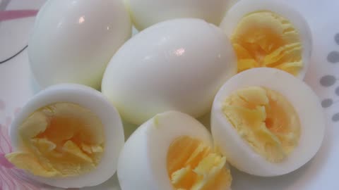 HOW TO BOIL EGGS! (easy peel)