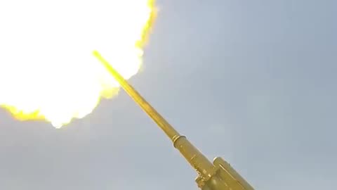 Ukrainians Firing a Giant Soviet-Era Heavy Artillery Piece