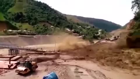 Dangerous landslide , flood in the area dangerous rescue