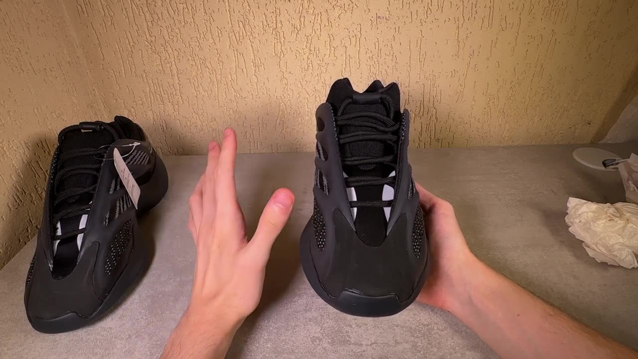 YEEZY 700 v3 ALVAH DO GTR