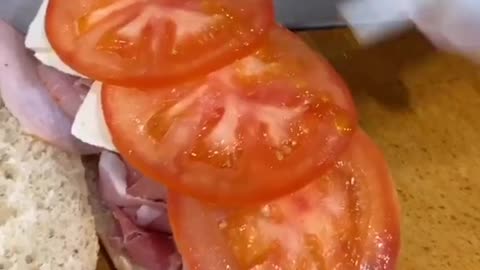 Tomato and beef sandwich