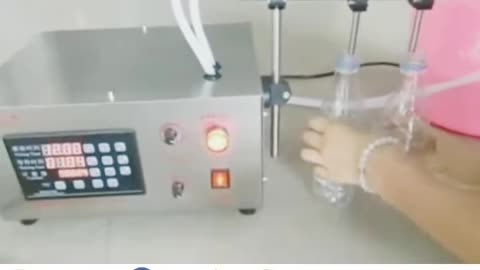 liquid bottle filling machine