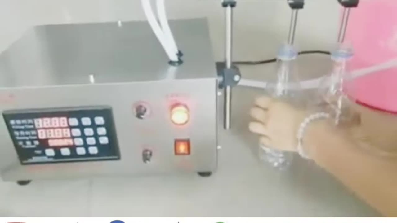 liquid bottle filling machine