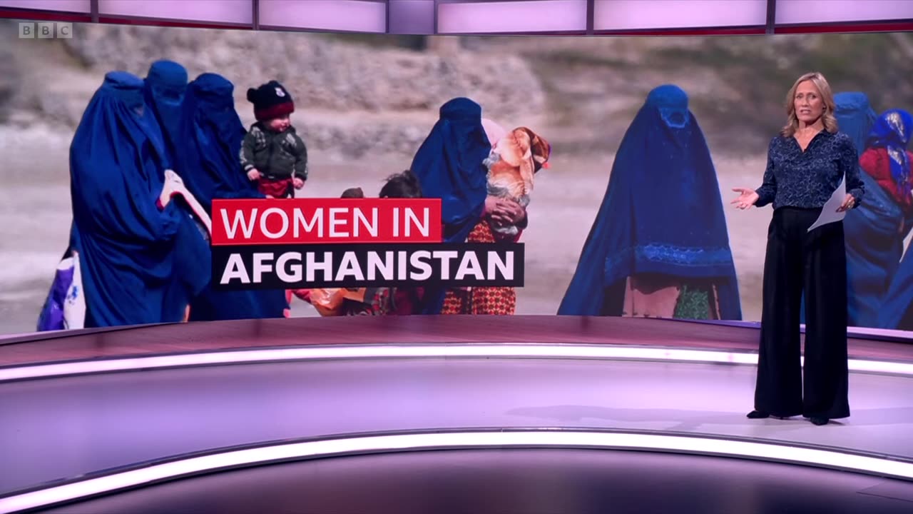 Women banned from speaking in public by Afghanistan's Taliban rulers | BBC News