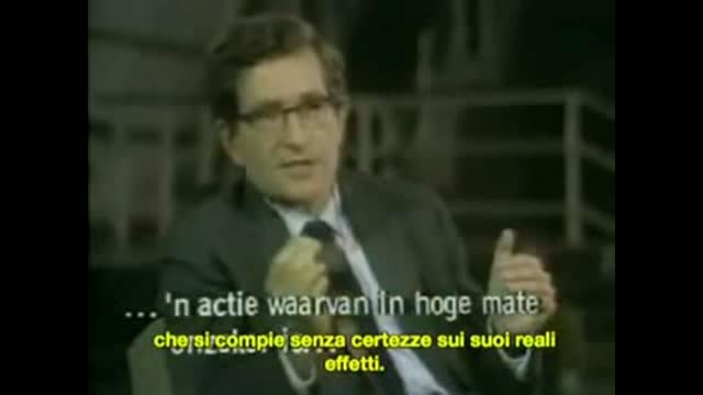 FOUCAULT e CHOMSKY