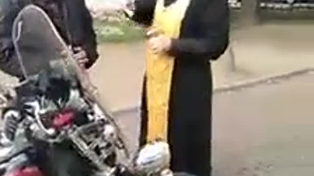 Weihe vor Russischem Priester