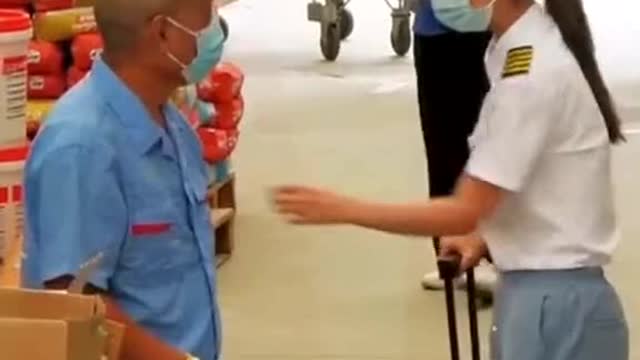 Chinese girl returns to see her father after years of working in the city