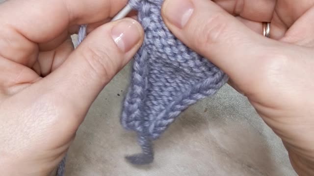 Edge edge "chain". We knit with needles.