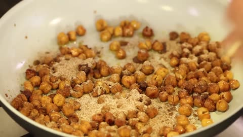 How To Make Crunchy Roasted Chickpeas _ Rockin Robin Cooks