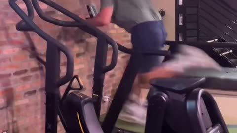 Travis Kelce Muscle Training