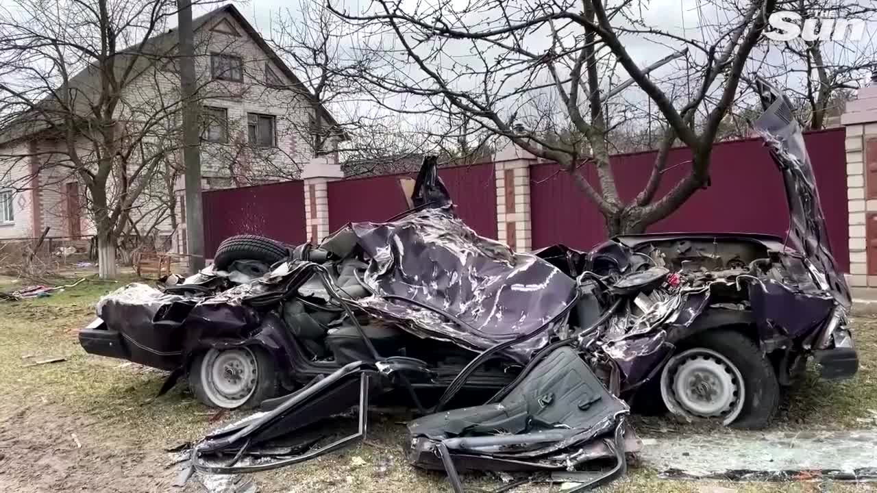 Civilians attempt to rebuild after onslaught of Russian shelling in Chernihiv