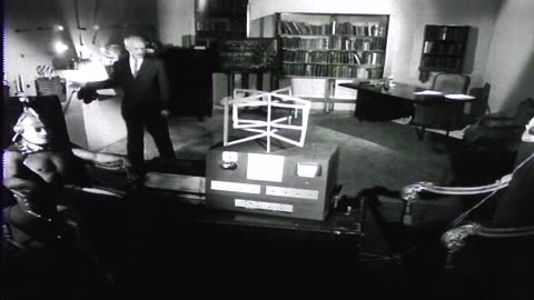 Ax murder ghost attacks Santo in the ring!! 2nd favorite Santo movie.