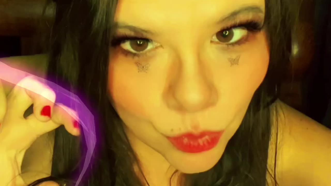 Creepy and mesmerizing Ring Around the Rosie