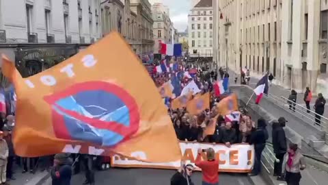 🇫🇷Protest in Paris demanding withdrawal from NATO