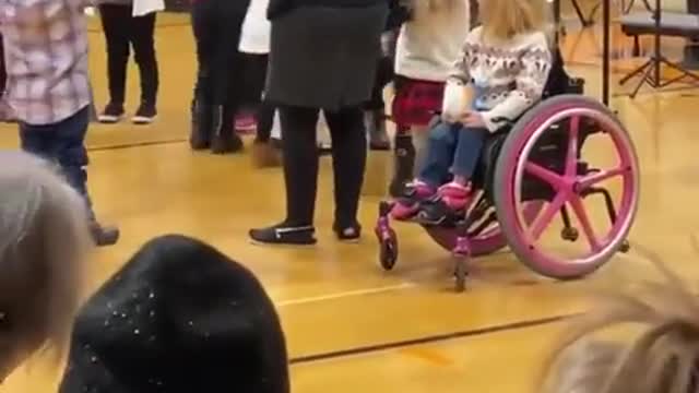 Teacher Ignores Young Student in Wheelchair as the Rest of the Class Sings Songs