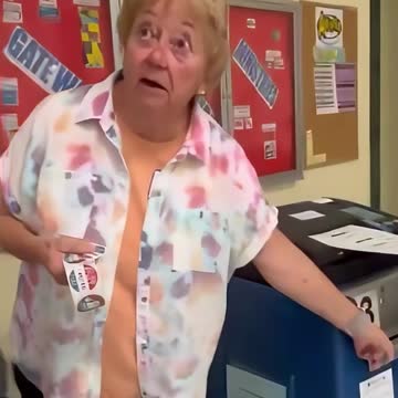 Poll Worker In Maricopa County, Nothing Is Working For The Last Half Hour