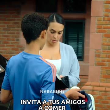 Cris Jr se va con sus amigos ☺️