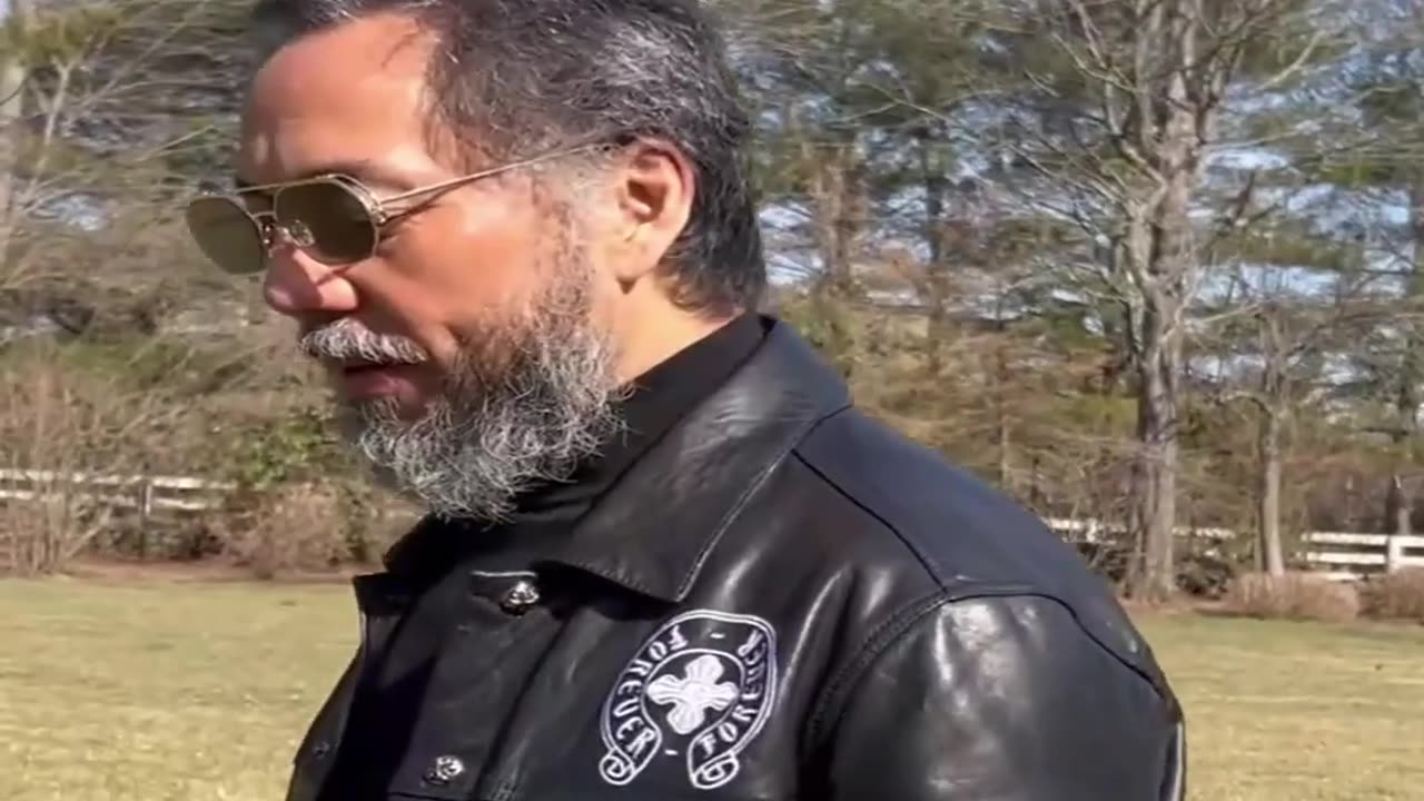 20230306文贵先生GETTR¹： #李克强：是求官迷，人很好不是魔鬼，是个窝囊废，不可能连任，党章宪法都被习近平改了。政法委、军权、中纪委、任命权不在手，中国的总理是扯淡的事！