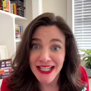 Nina Jankowic, Our Mary Poppins of Disinformation!