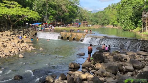 We were surprised to find this mountain location to be full of people
