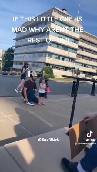 A Toddler Leads Protestors in Chanting “My Body, My Choice” At a Protest in Arkansas
