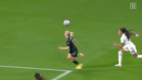 DAZN's Top 10 Saves From Matchweek 1 Of The 2022-23 UEFA Women's Champions League