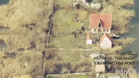 Наши танкисты уничтожил дом с ВСУшниками в Херсонской области.